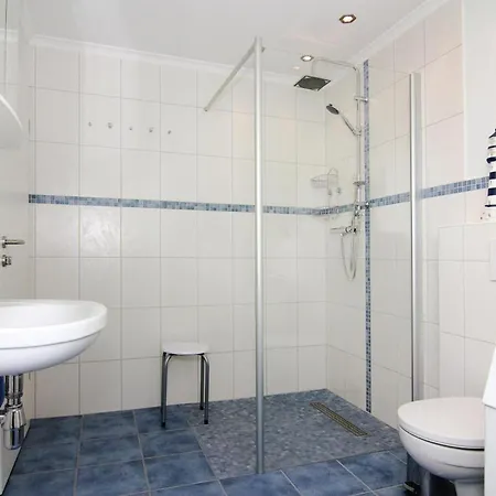 In In Strandnaehe, Cleaning Included * زينوويتز